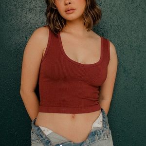 NEW // Izzy Ribbed Crop Tank- Burgundy